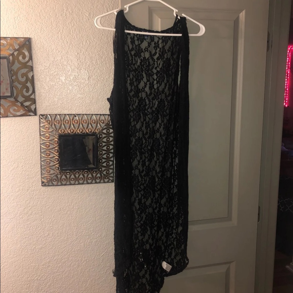 Black cardigan vest